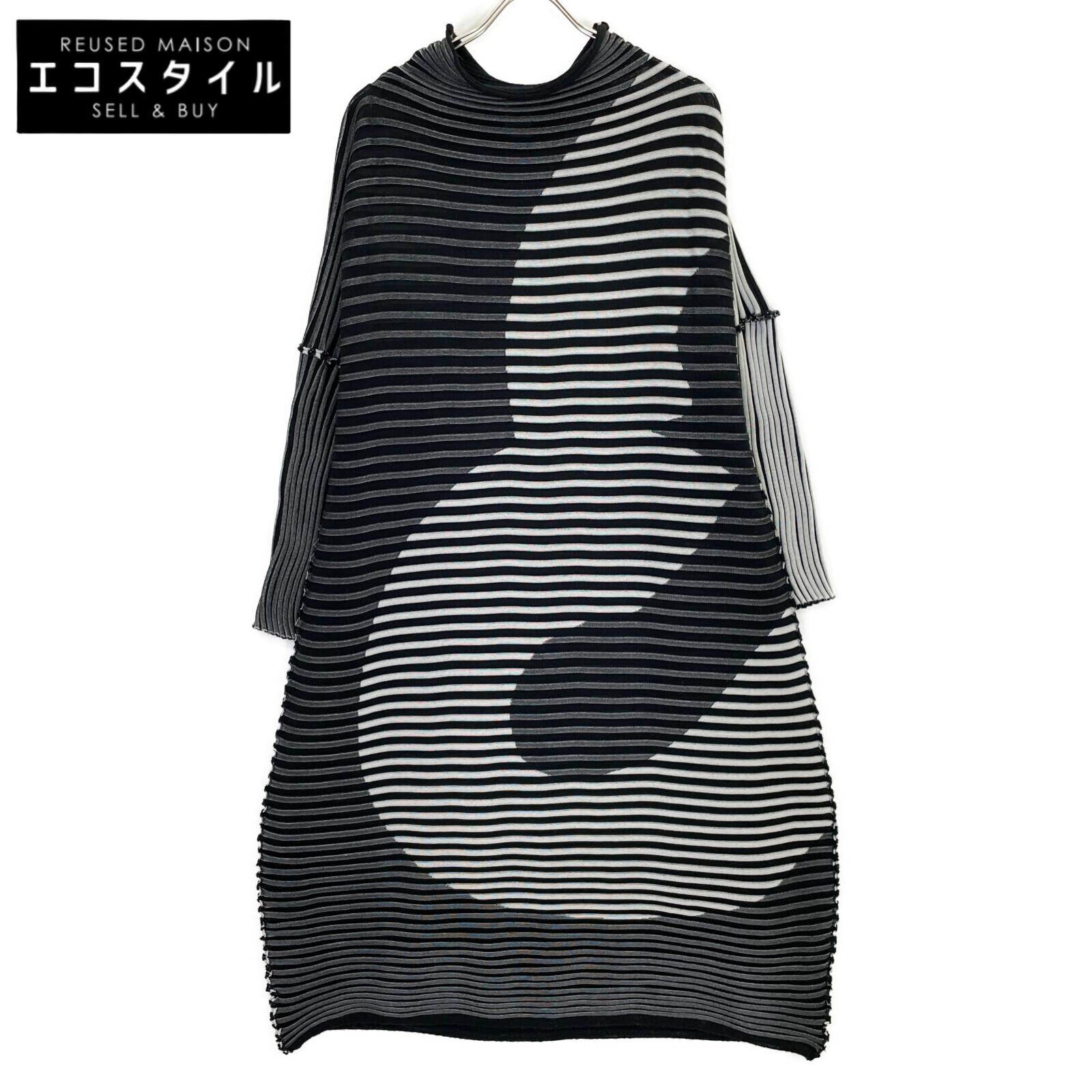 

ISSEY MIYAKE Black IM23KH279MEANDER KNIT Wool Blend Border Dress dress 2 Gray / blackUsed