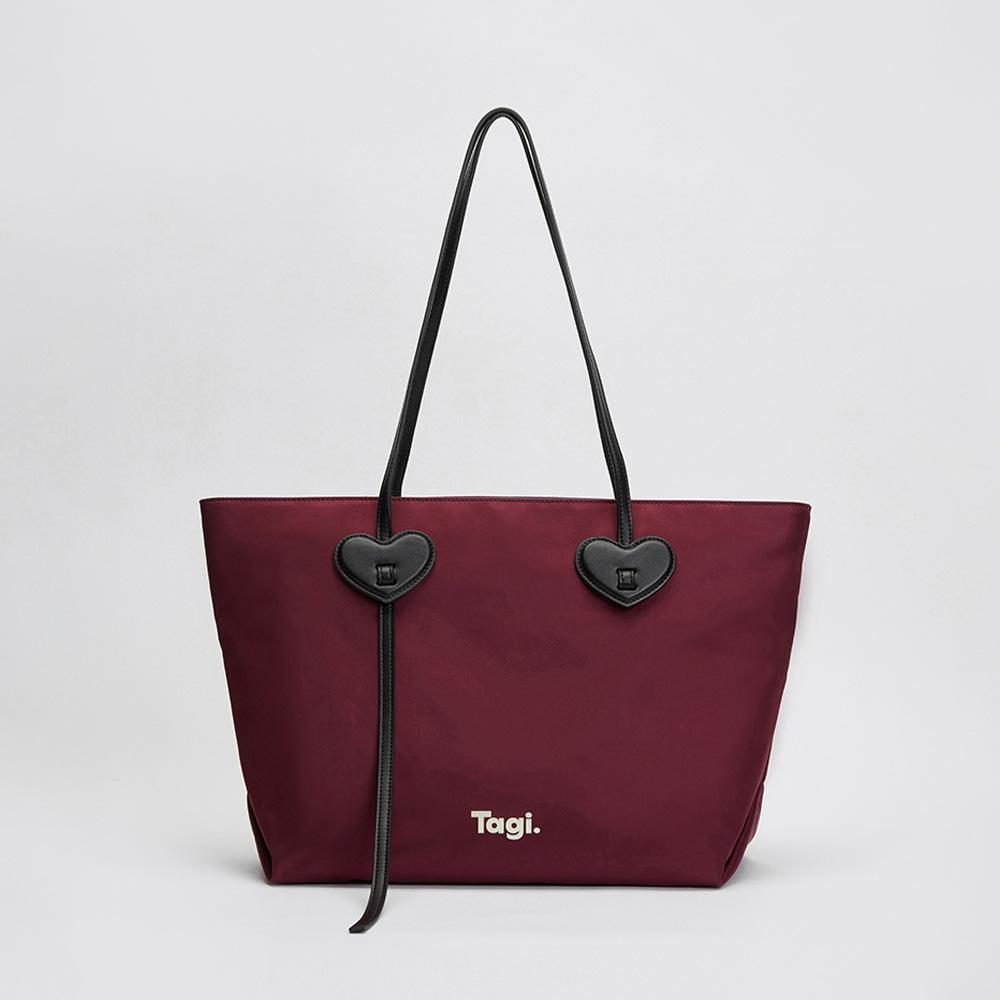 

Make People Happy Love Nylon Large Capacity Waterproof Tote Bag Shoulder Bag