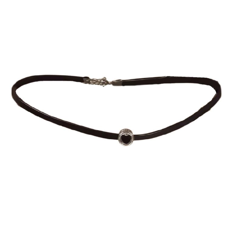 

Comfortable Multiple Layer Necklace Black Leather Cord Heart Pendant for Stylish Women Wear