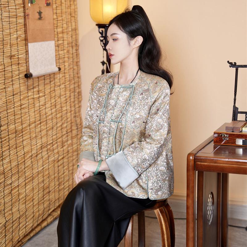 Women's Elegant Silk Jacquard Tang Suit Coat with Round Collar and Button Closure