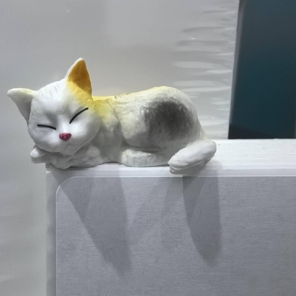 Office Desktop Mini Cute Little Cat Ornament Computer Car Center Console Display Screen Edge Decoration Figurine