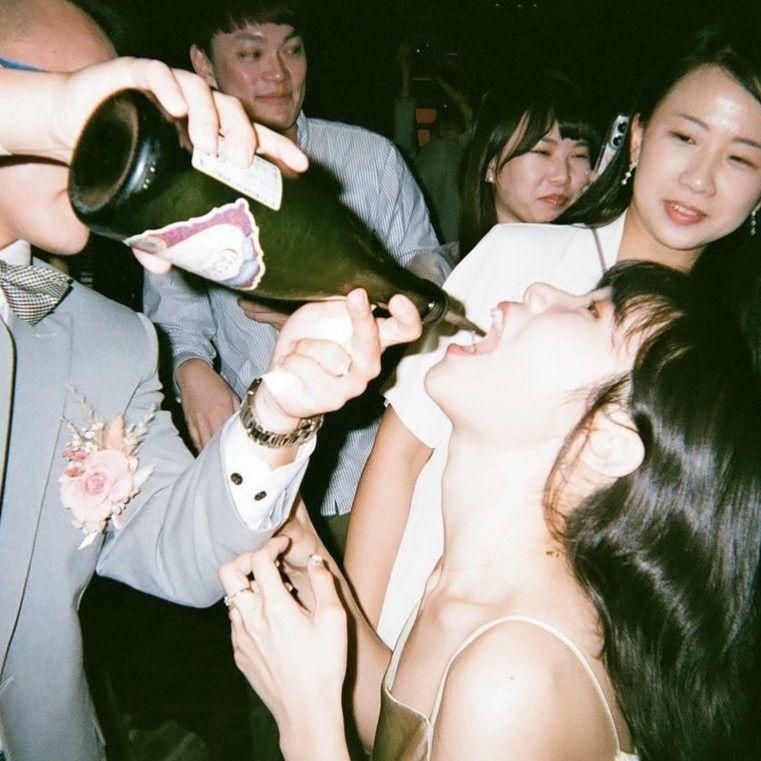 Vintage Big White Goose Film Camera - Ideal Point-and-Shoot for Students & Beginners with Color Film