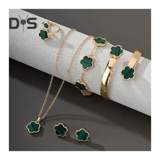 5 ks/sada Dámská sada šperků Dekorace šťastná květina Třpytivé kamínky Náhrdelník Náramek Náramek Náušnice Prsten Sada Módní šperky