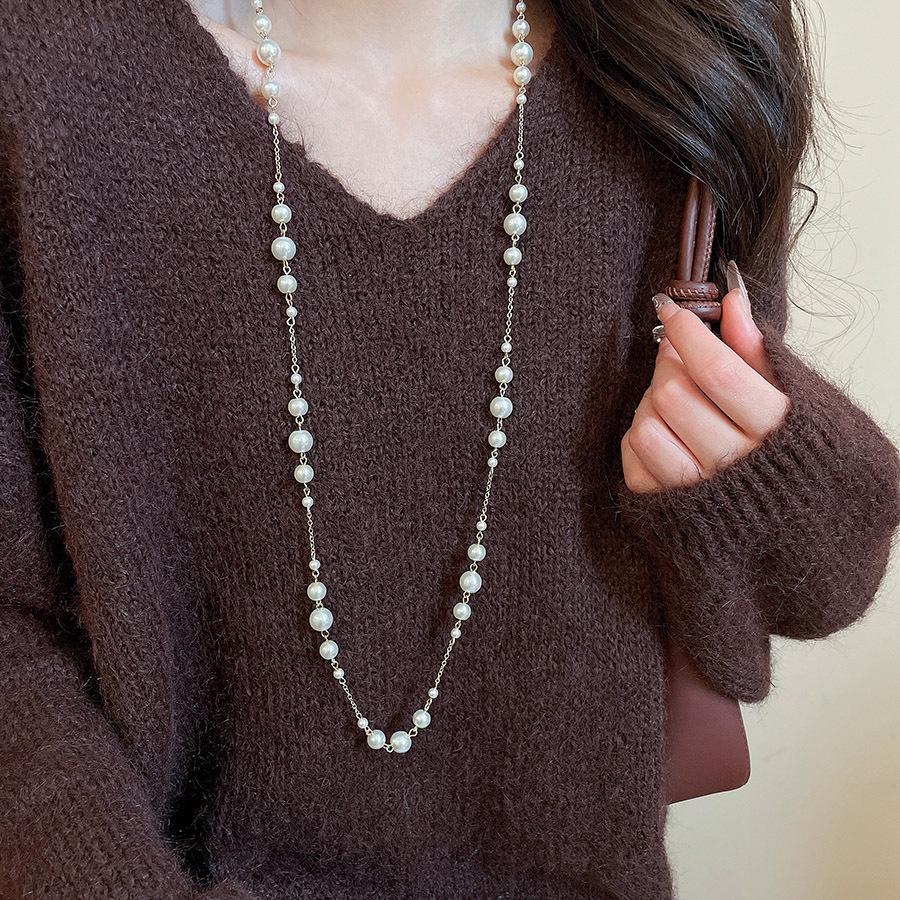 Exquisite Pearl Double-Layered Clavicle Necklace: French Elegance & Light Luxury Design