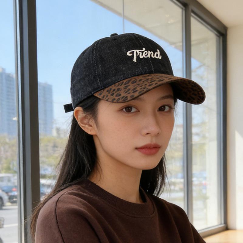 

Versatile face small embroidery cap couple face small sun hat man M（56-58cm）