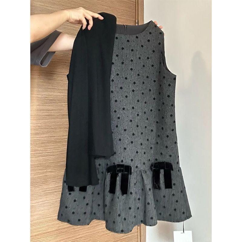 Gray Polka Dot Vest Dress - Women's Autumn/Winter Miu Style, Sleeveless with Bow and Layered Design