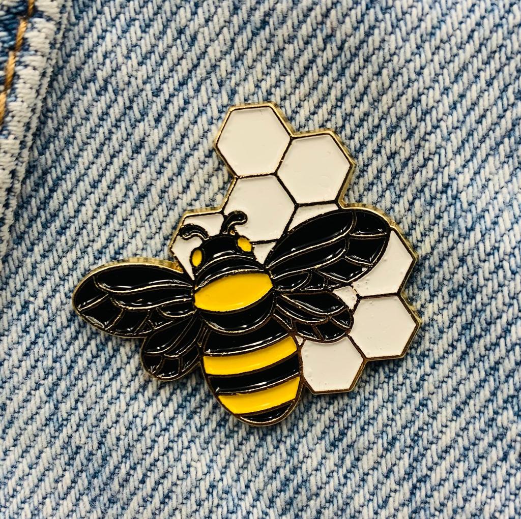 New Enamel Pin Bee Animal Love Honey Metal Pin Gift Birthday 1 Piece