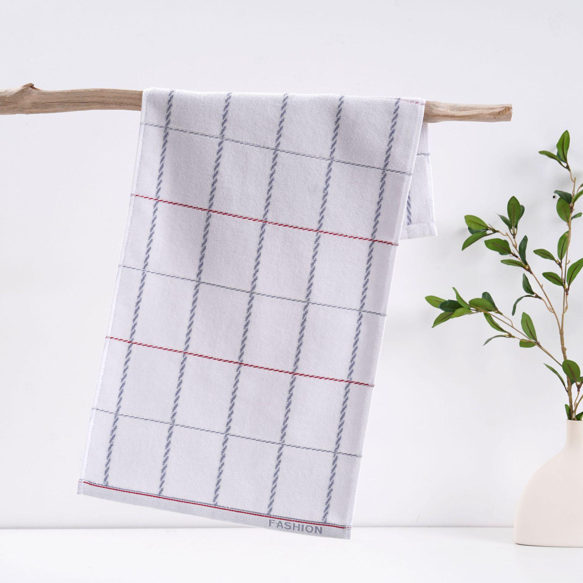 

Thickened All-Cotton Bath Towel: Soft, Absorbent, Large, Perfect for Home Use by Men and Women 34*74 cm