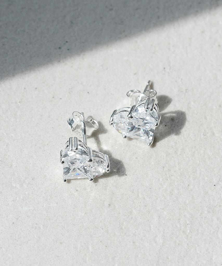 Alleun Silver 925 Cubic Cubic Chubby Heart Bold Stud Silver Earrings