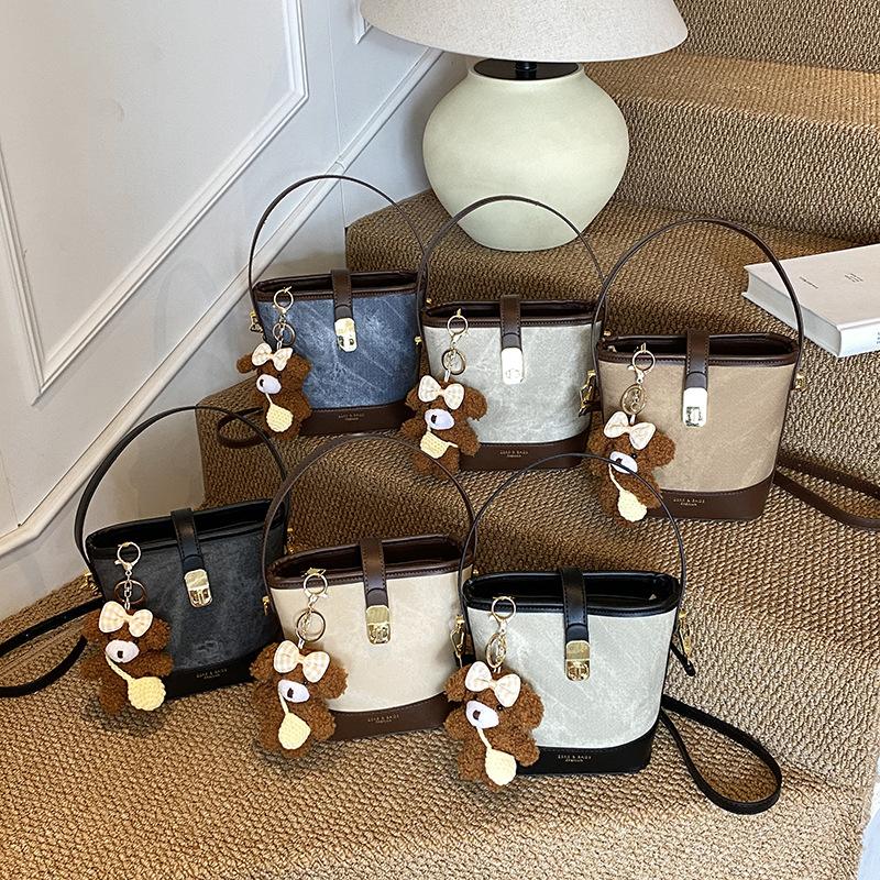 Retro casual texture contrasting color bucket bag 2025 autumn and winter new fashionable versatile simple portable shoulder messenger bag