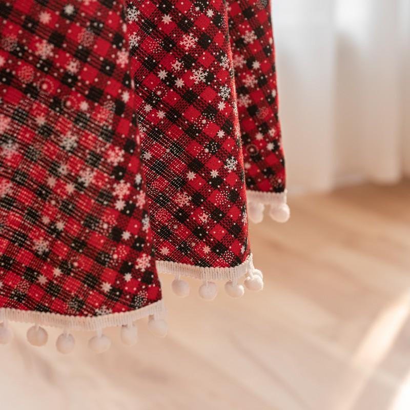 Christmas Snowflake Plaid Tablecloth Cotton Linen Blend Table Cover With Pom Poms Holiday Dining