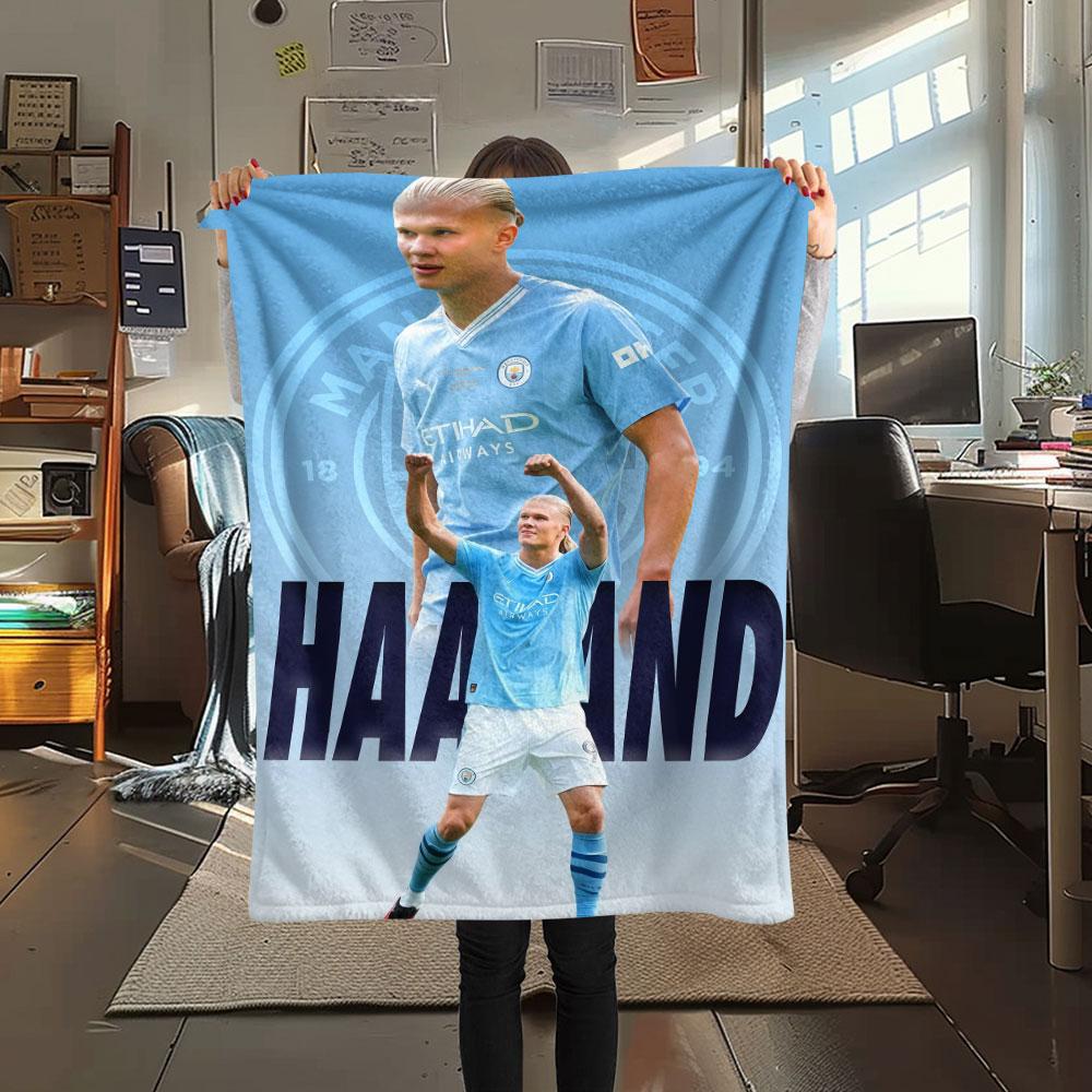 Haaland Football FlAannel Blanket, High Quality Comfortable for All Seasons, Home Decor, Warmth and Comfort