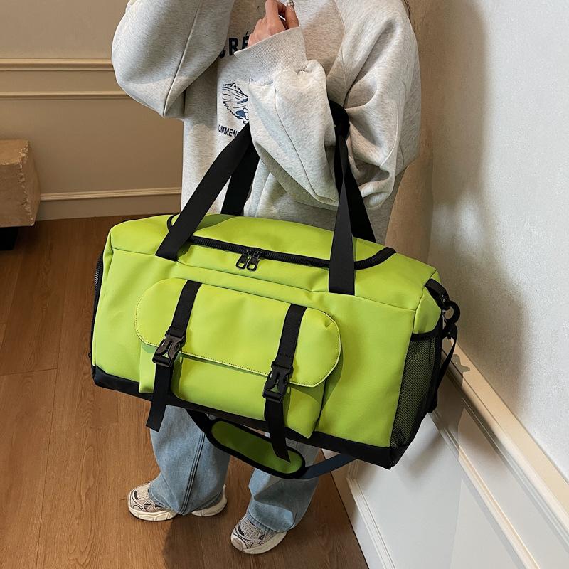Large capacity sports fitness bag trendy business trip hand luggage dry and wet separation messenger large bag training bag