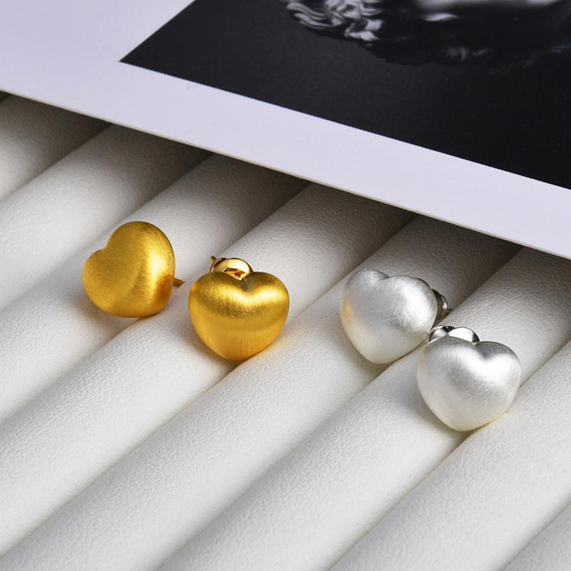 2026 Korean Minimalist 22K Gold Plated Heart Stud Earrings - Elegant Matte Brushed Peach Heart Earrings for Women Niche Jewelry