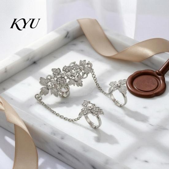 Women Hand Jewelry Rhinestone Flower Link Chain Ring, Bling Floral Leaf Full Finger Ring Statement with Chain, Adjustable Open for Girls