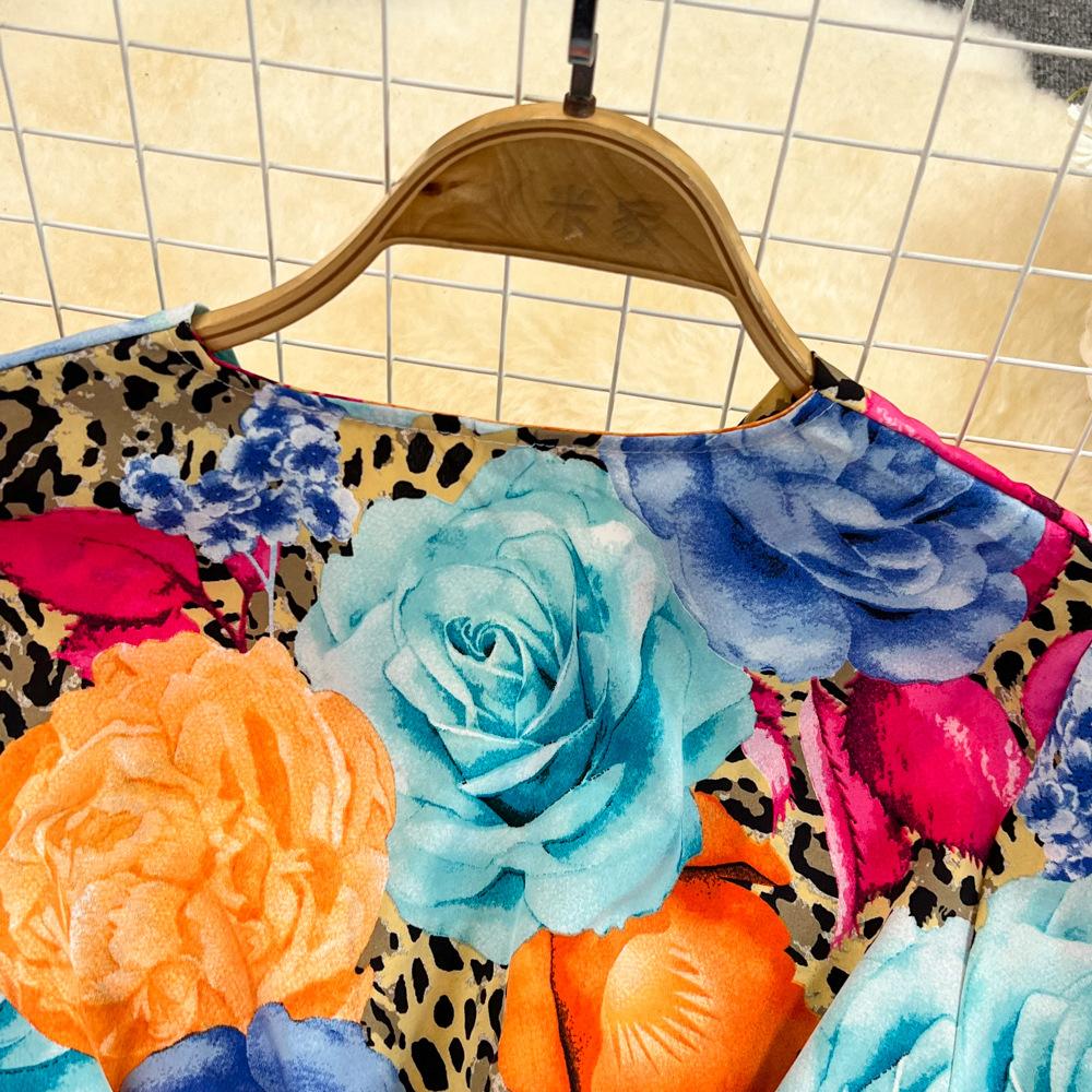 Summer Women's Light Mature Style Retro Temperament Short-sleeved V-neck Waist Thin Medium-length A-print Pleated Dress