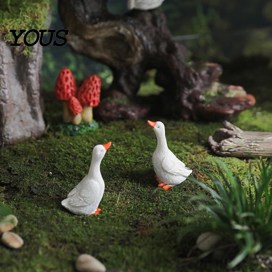 Weather Resistant Garden Decor Realistic Goose Ornament, Miniature Resin Figurine, Statue Yard Figurines for Outdoor Micro Landscape Bonsai Patio