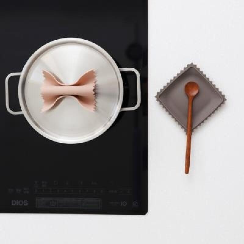 

Woody Pink Silicone Cookware Holder & Pot Lid Handle