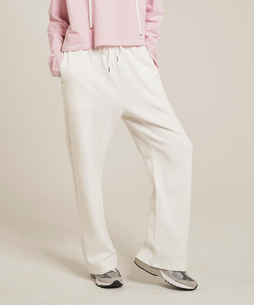Iteoneolmomeonteu Rivet Sweatpants _ White