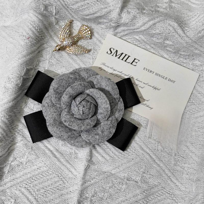Nouveau Broche Fleur Camélia en Tissu Nœud Papillon Accessoires Col de Chemise pour Dames Épingles Broches Vintage pour Mariage Fête pour Femmes