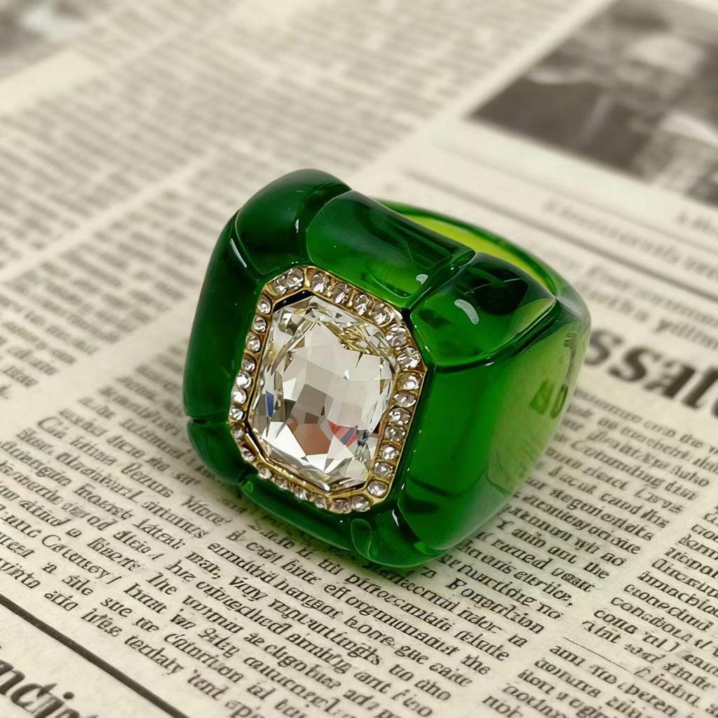 Damen High-End Bunter Transparenter Breiter Band Diamantring: Luxuriöses 3D-Quadrat-Design