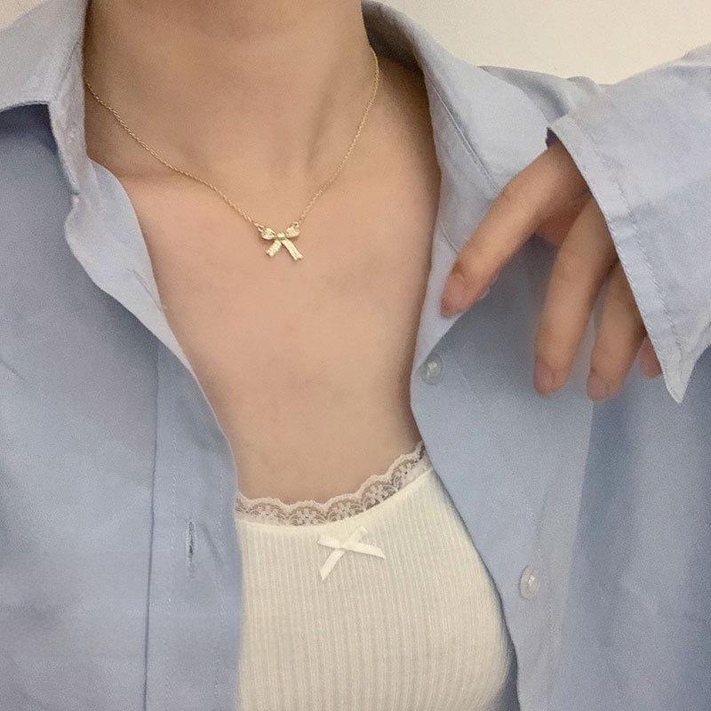 2025 Summer Light Luxury Bow Necklace - Women's Simple Temperament Clavicle Chain