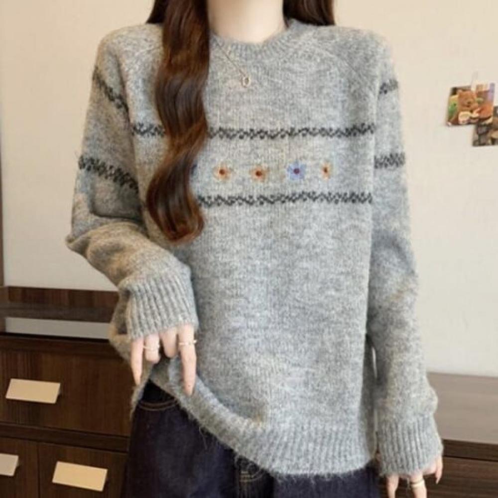 Navava Soft Flower Embroidery Round Neck Long Sleeve Knit Sweater Nk3564