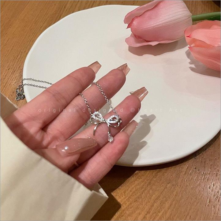 Xiaohongshu Gradual Change Love Necklace Female Cold Wind Collarbone Chain High Design Necklace