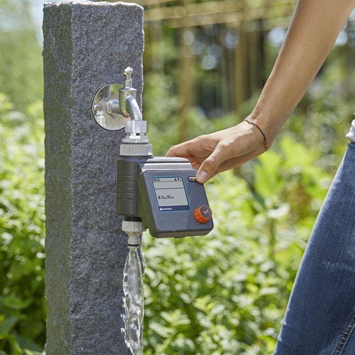 GARDENA Select Watering Timer - LCD Display - Safe Stop Technology - Made In Germany