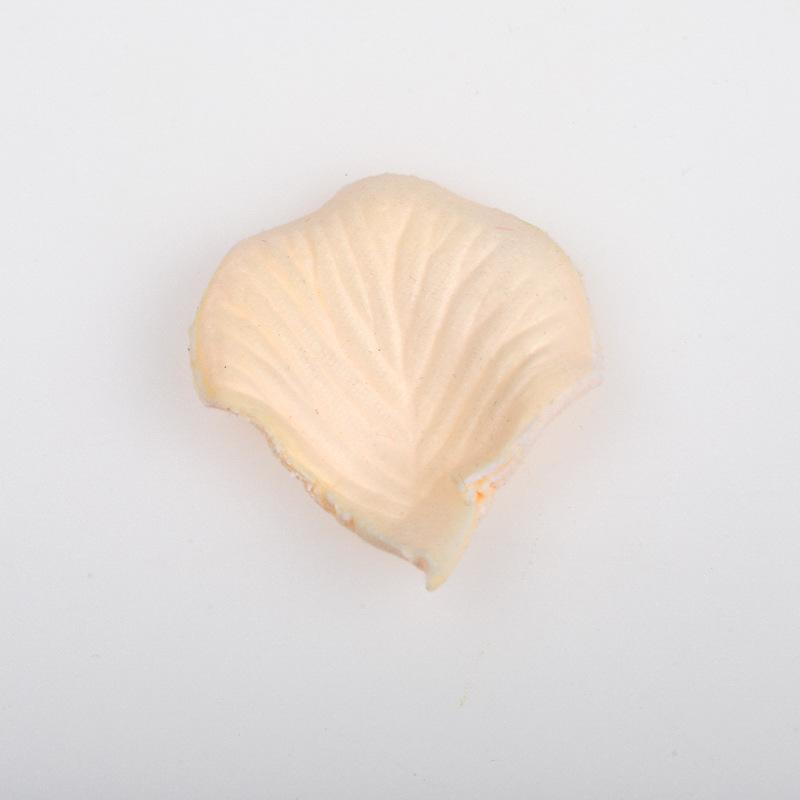 Simulierte Rosenblätter zum Streuen bei Hochzeiten, für Geständnisse, Heiratsanträge und zur Gestaltung von Veranstaltungsorten