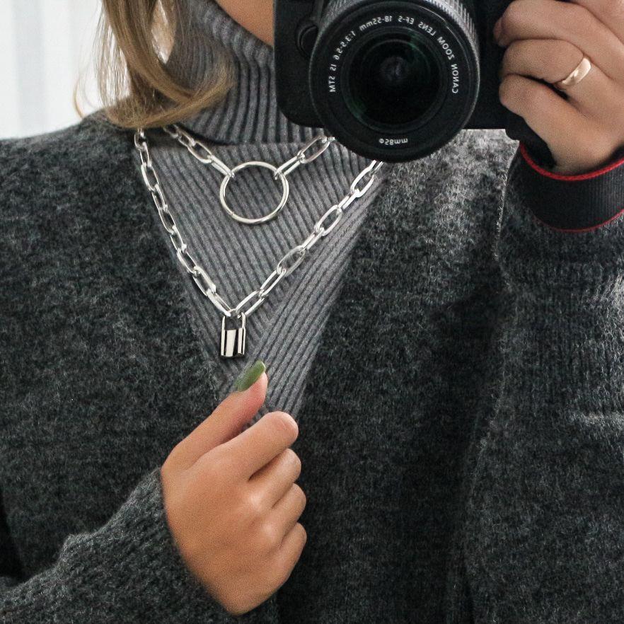Personalized Retro Cold Wind Chain Women's Versatile Necklace, Multi-layer Metal Ring Lock Pendant Necklace