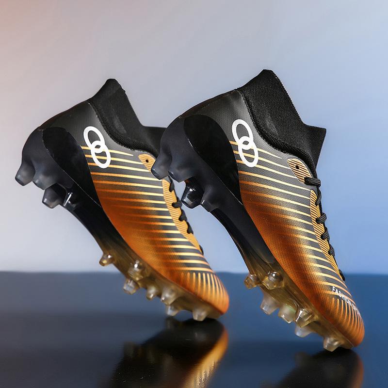 

Seamless cut large size men s and women s football shoes New student adult spike broken nail competition training shoes 45