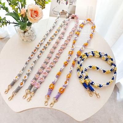 Handmade Daisy Flower Macrame Keychain Cute Bags Handle Chain Gift Mobile Phone Charm  Belt Bag