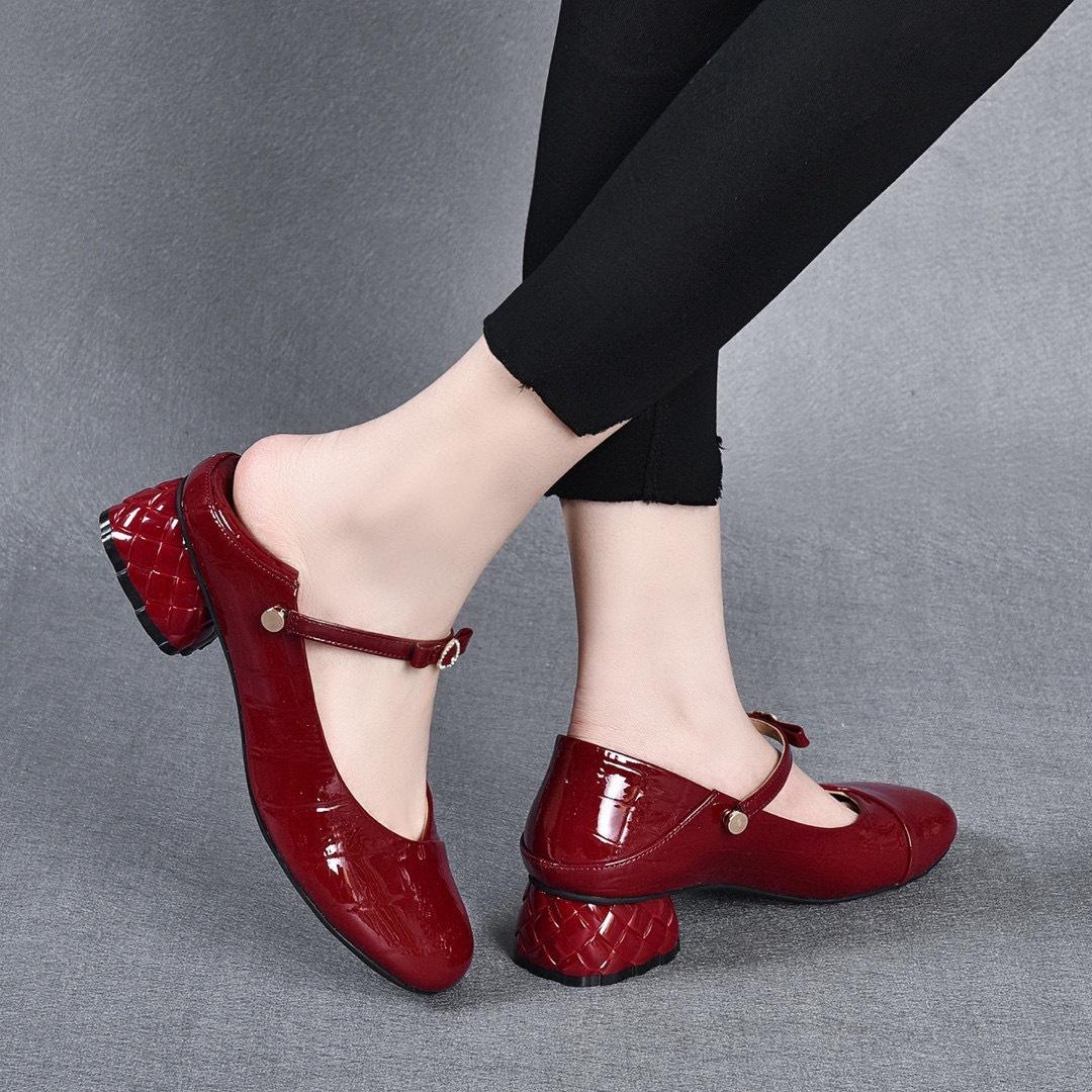 

Women s shoes 2025 spring new Korean version bow buckle single shoes first layer cow patent leather low heel two wear loafers women s shoes 35