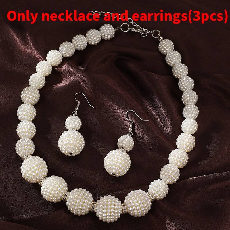 Elegant Artificial Pearl Necklace With Multilayer Design And Resin Geometric Pendant For Spring StyleD