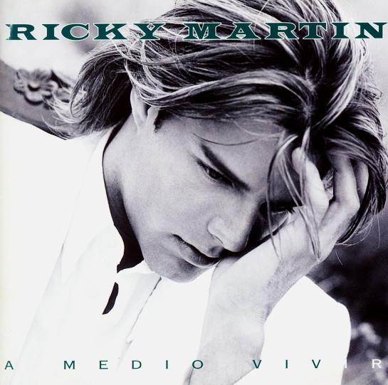 CD RICKY MARTIN  Medio Vivir  CDZ81651 SONY LATIN 1995 Japan Latin Used