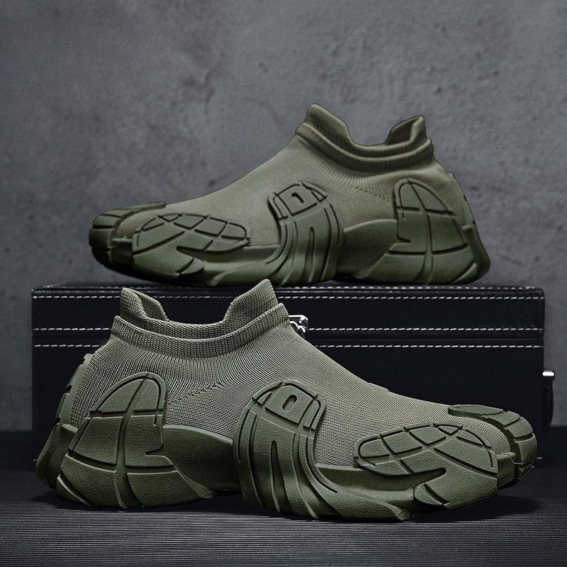 Chaussettes chaussures pour hommes 2024 printemps nouvelles baskets décontractées à semelle souple chaussures grande taille chaussures pour hommes respirantes à enfiler chaussures de papa