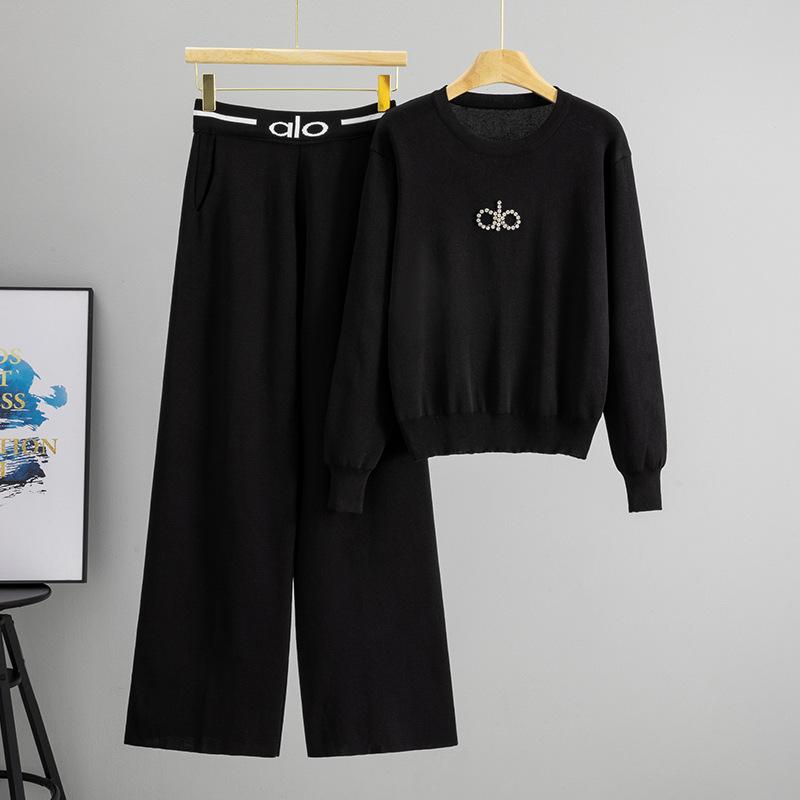 

Модный повседневный костюм-двойка, спортивный топ с круглым вырезом и молнией до середины, брюки широкого покроя one size розовый