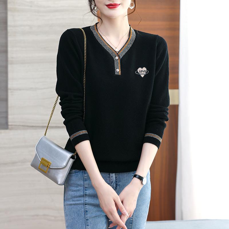 Women's Pure Wool V-Neck Long-Sleeve Knit Sweater - New Style for Autumn Winter, Loose Fit Base Layer for Middle-Aged Moms
