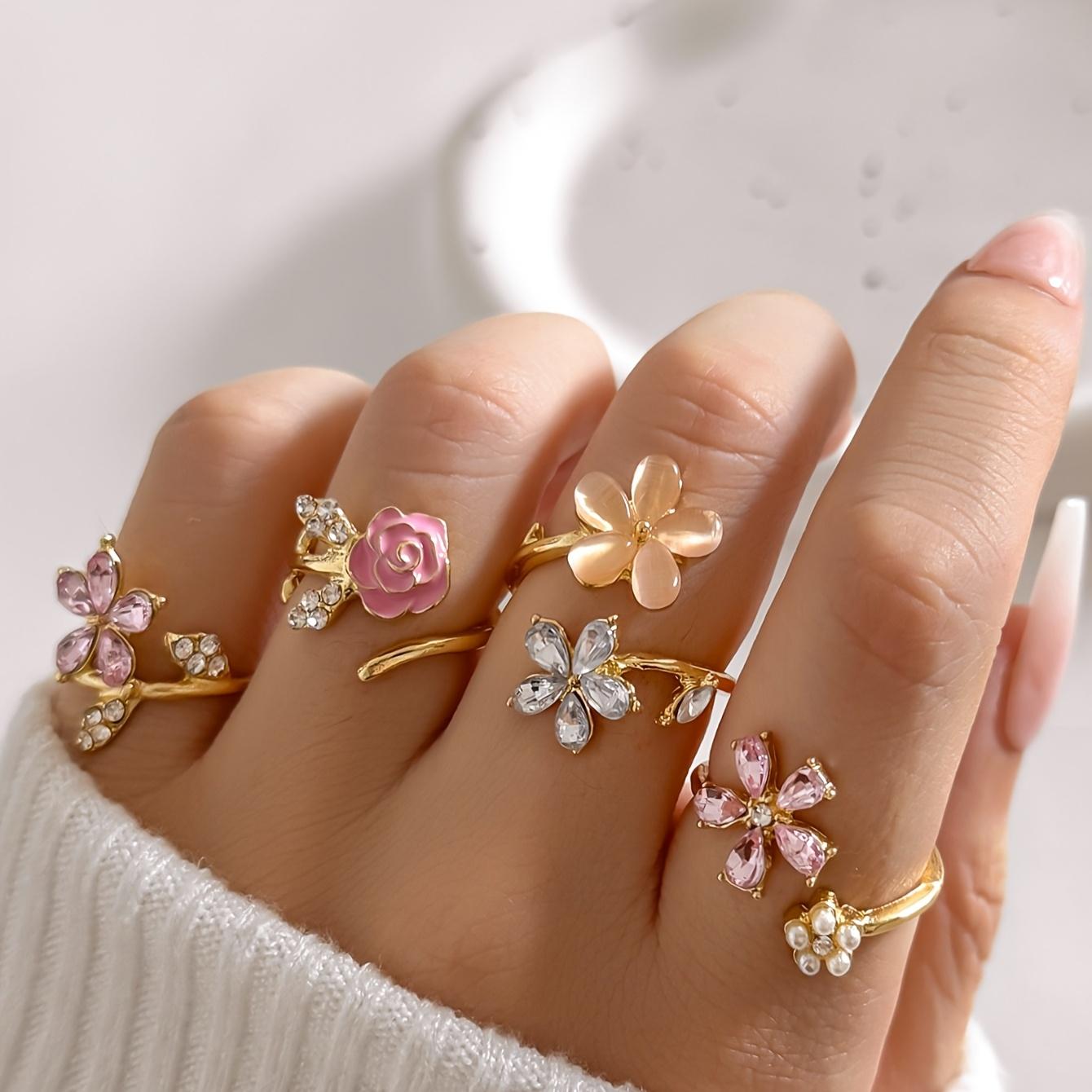 

4pcs Set of Alloy Rhinestone Imitation Pearl Oil Painting Stacked Ring Set. Fashionable, Elegant And Sexy Flower Pink Series Rhinestone Imitation Pear золотистый