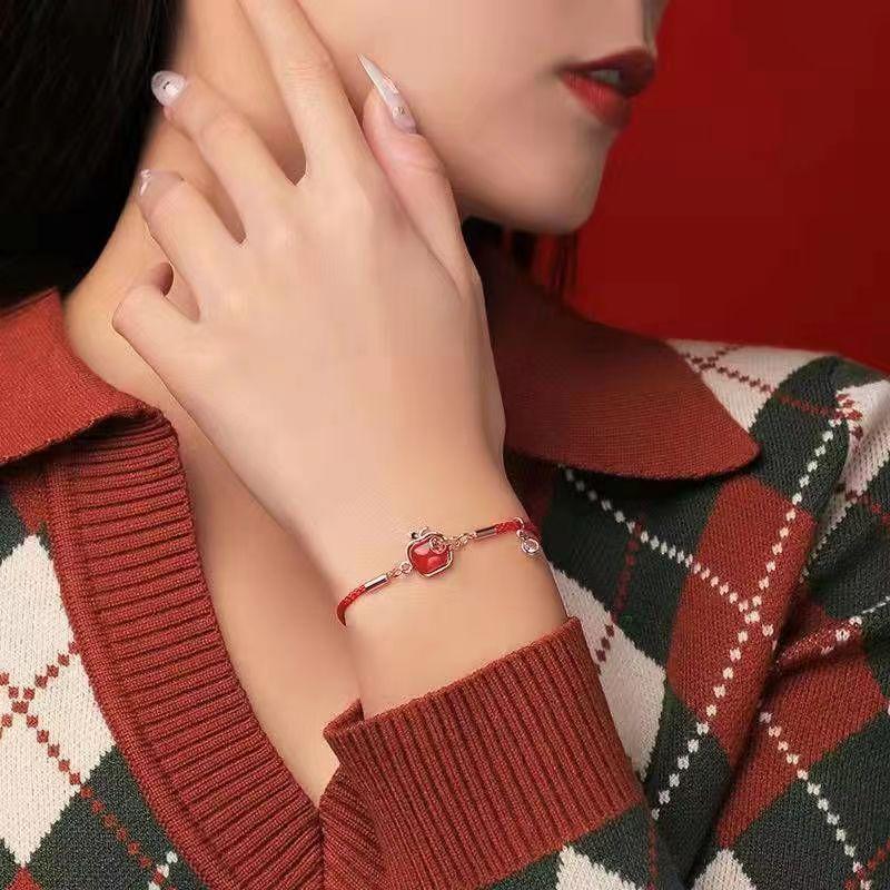 Ping An Apple Christmas Bracelet for Women - Elegant Red Hand Rope, Perfect Gift for Girlfriend or Best Friend on Christmas Eve.