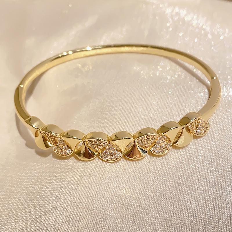 European and American new product personalized ginkgo design micro-inlaid zircon bracelet women s niche jewelry