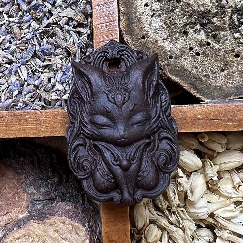 Luxury Natural Blended Incense Pendant: Guiyuan Fox Car Aromatherapy Ornament