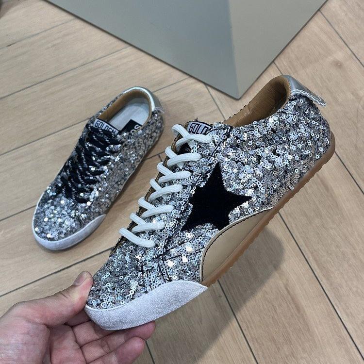 

Мода Весна Лето Мода Повседневные Низкие Блестящие Шнурки Обувь Женская Круглый Носок Пэчворк Алмазный Каблук Плоская Подошва Спортивная Обувь 38 серебряный