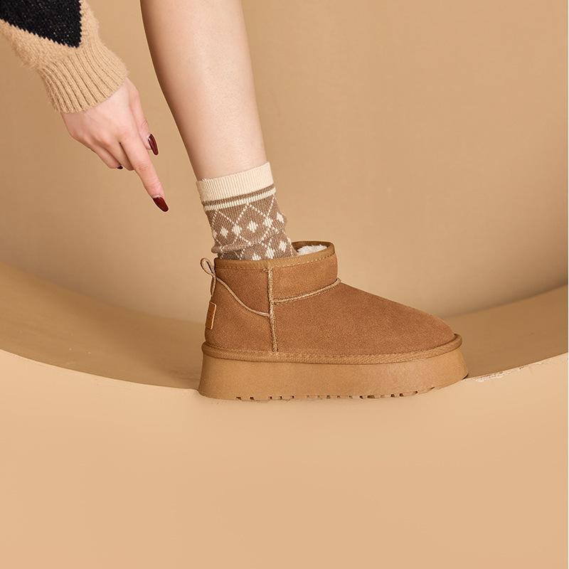 2025 Autumn and Winter New Suede Thick-soled Snow Boots Women's Velvet Thickened Large Cotton Shoes Women's Winter Casual Snow Cotton