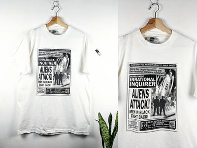 Vintage Men In Black T-shirt Movie Merch Alien Attack 2000