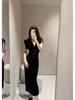 European & American Style Sleeveless Velvet Slimming Long Dress with Pleated Waist and Button Accents