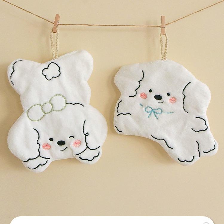 New coral fleece cute dog hand towel can be hung in the kitchen and bathroom without shedding hair absorbent cartoon children's towel