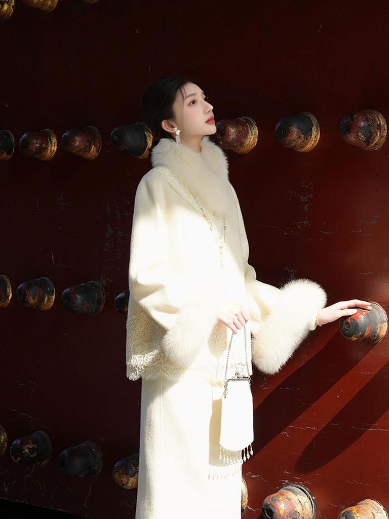 Elegant Chinese Two-Piece: Winter Woolen Coat and Half Skirt Set (NY044)