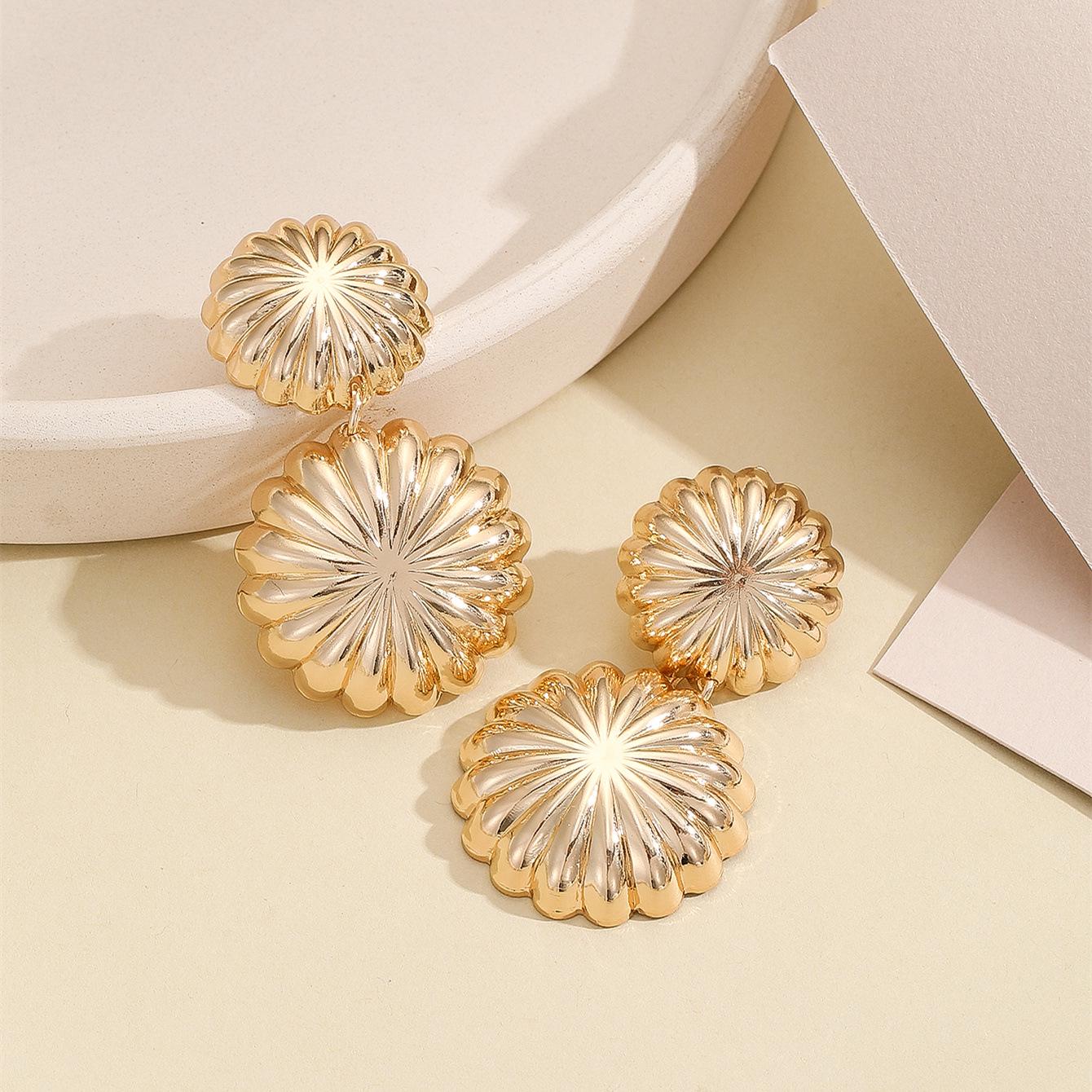 

Golden Alloy Long Dangle Earrings - Trendy European & American Style, Versatile Personality Jewelry